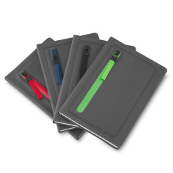 Caderno de anotações com porta objetos na capa
