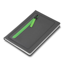 Caderno de anotações com porta objetos na capa