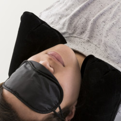 Kit viagem com 3 peças: travesseiro inflável, máscara para olhos e protetor auricular